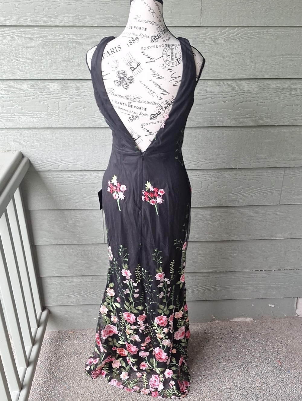 NWT Lulu'a Soiree Blossom Black Floral Embroidered Mermaid Maxi Dress Size Small - Picture 7 of 15